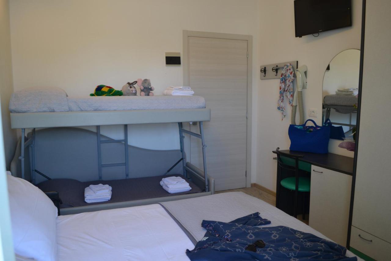 Hotel Tre Stelle Rimini Luaran gambar