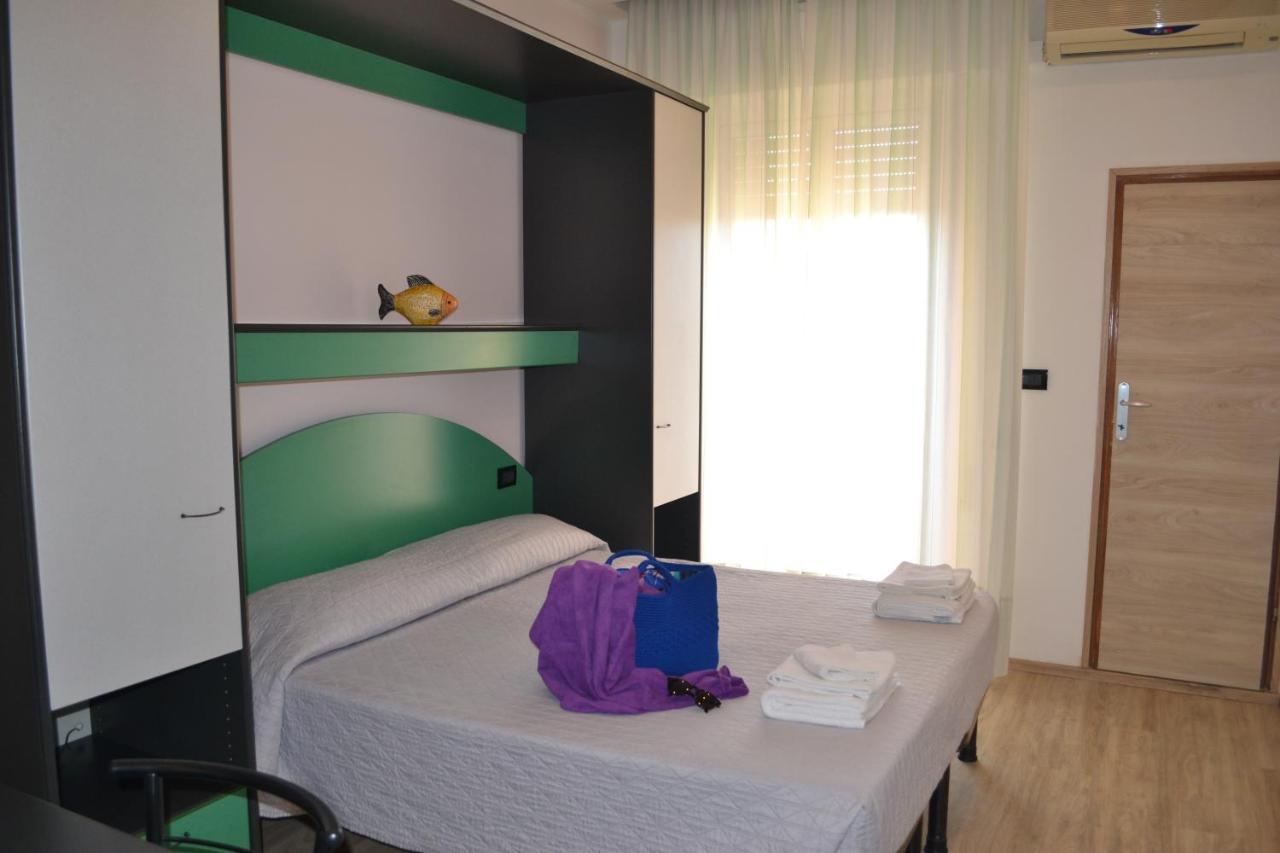 Hotel Tre Stelle Rimini Luaran gambar