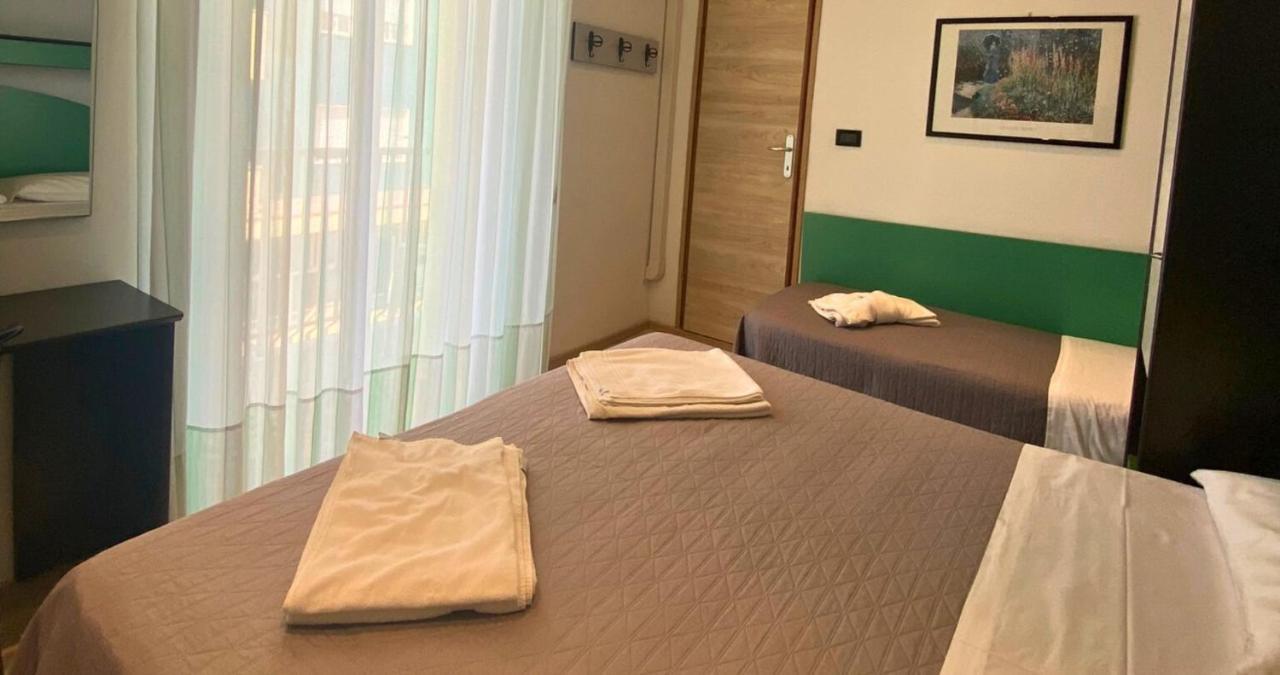 Hotel Tre Stelle Rimini Luaran gambar