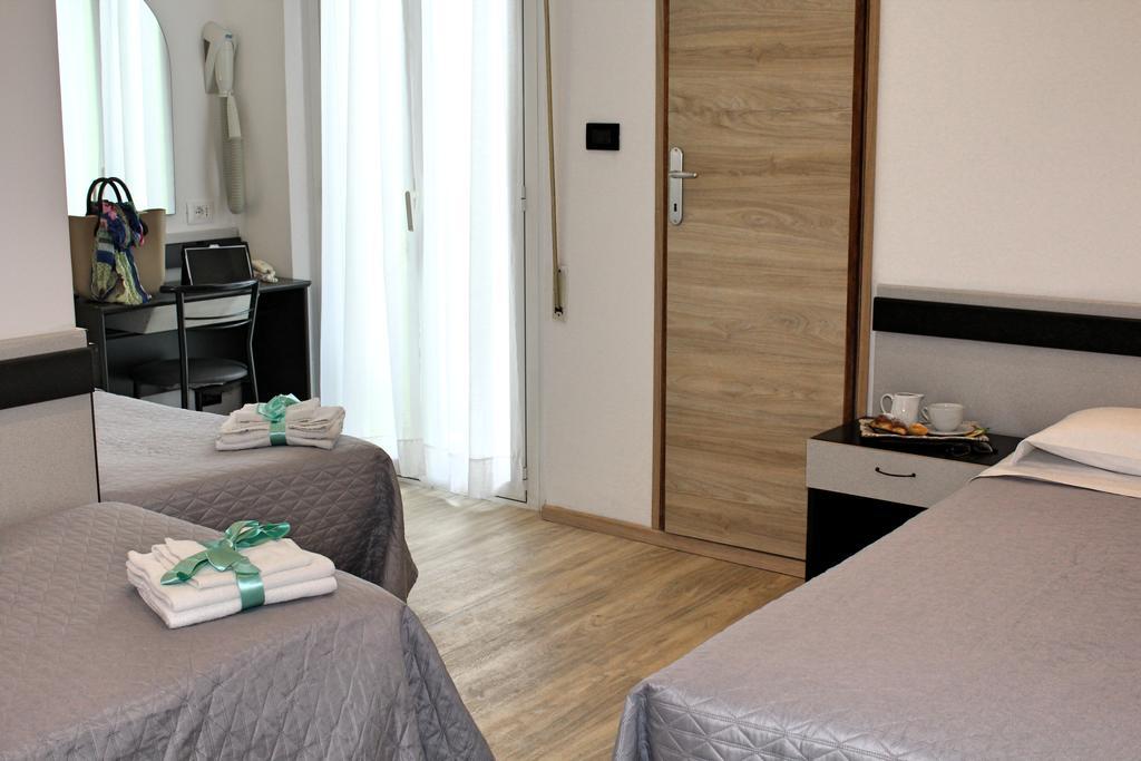 Hotel Tre Stelle Rimini Luaran gambar