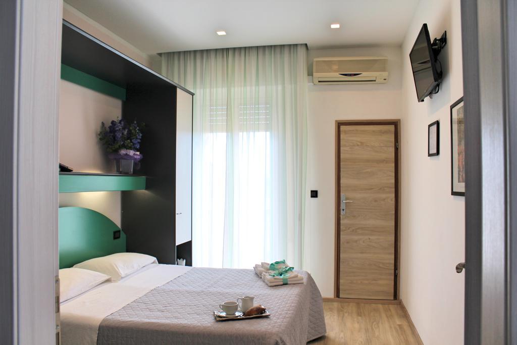 Hotel Tre Stelle Rimini Luaran gambar